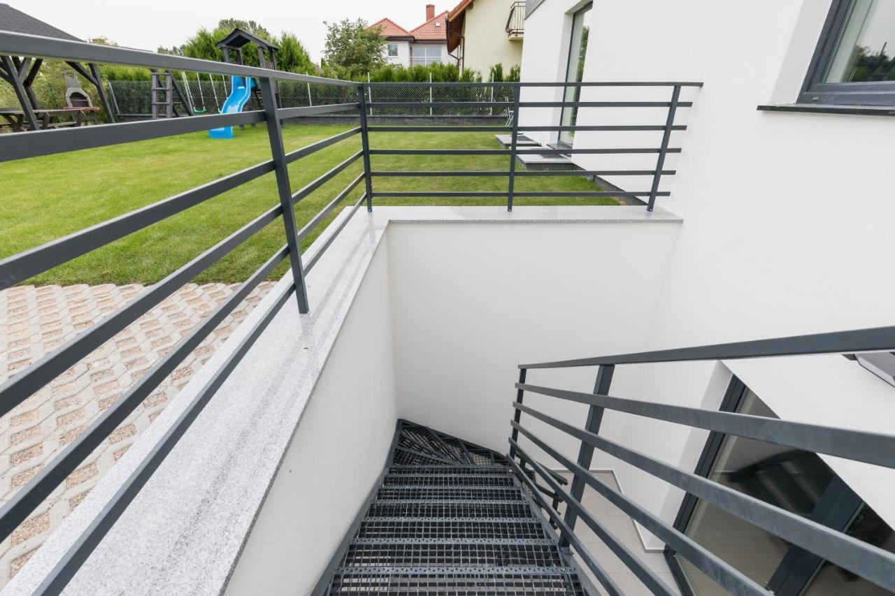 Underground Apartment In A Lux Holiday House Posejdon By Renters Prestige Kołczewo Extérieur photo